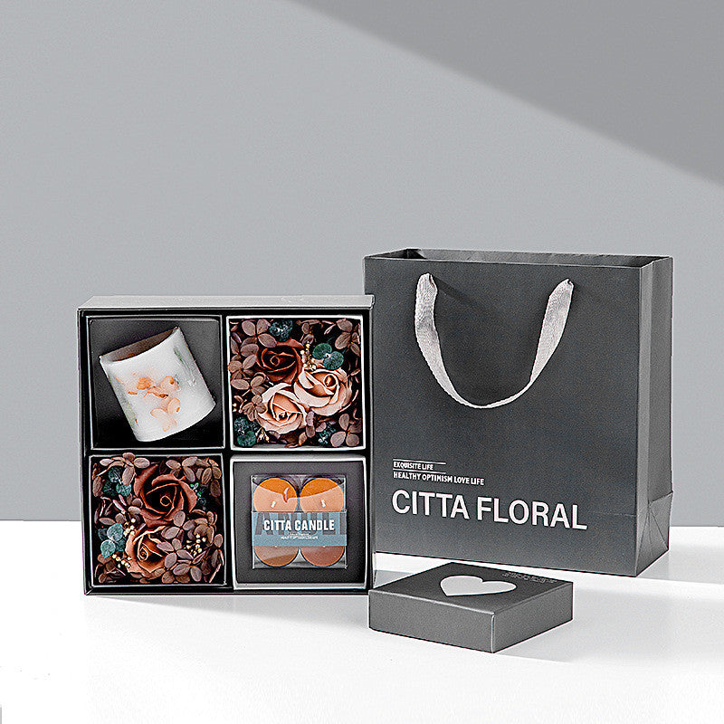 Walentynkowe świece zapachowe